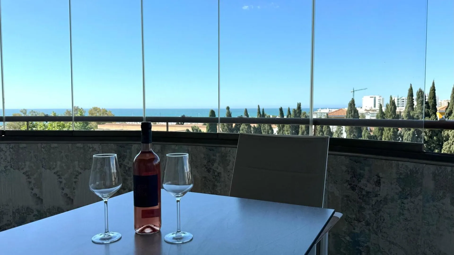 Amplia Terraza Con Maravillosas Vistas Muy Cerca De La Playa Torremolinos 0*,